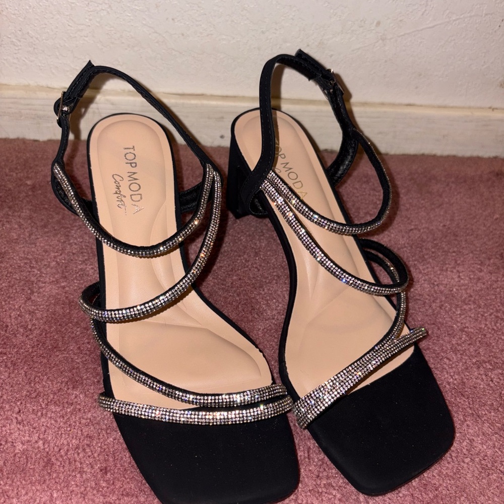 TOP Moda Black and Silver Strappy Heels